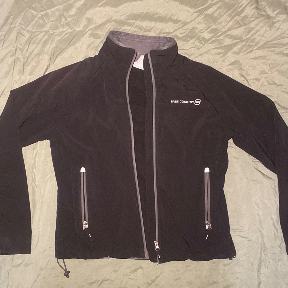 Free Country Women's Black Softshell Jacket